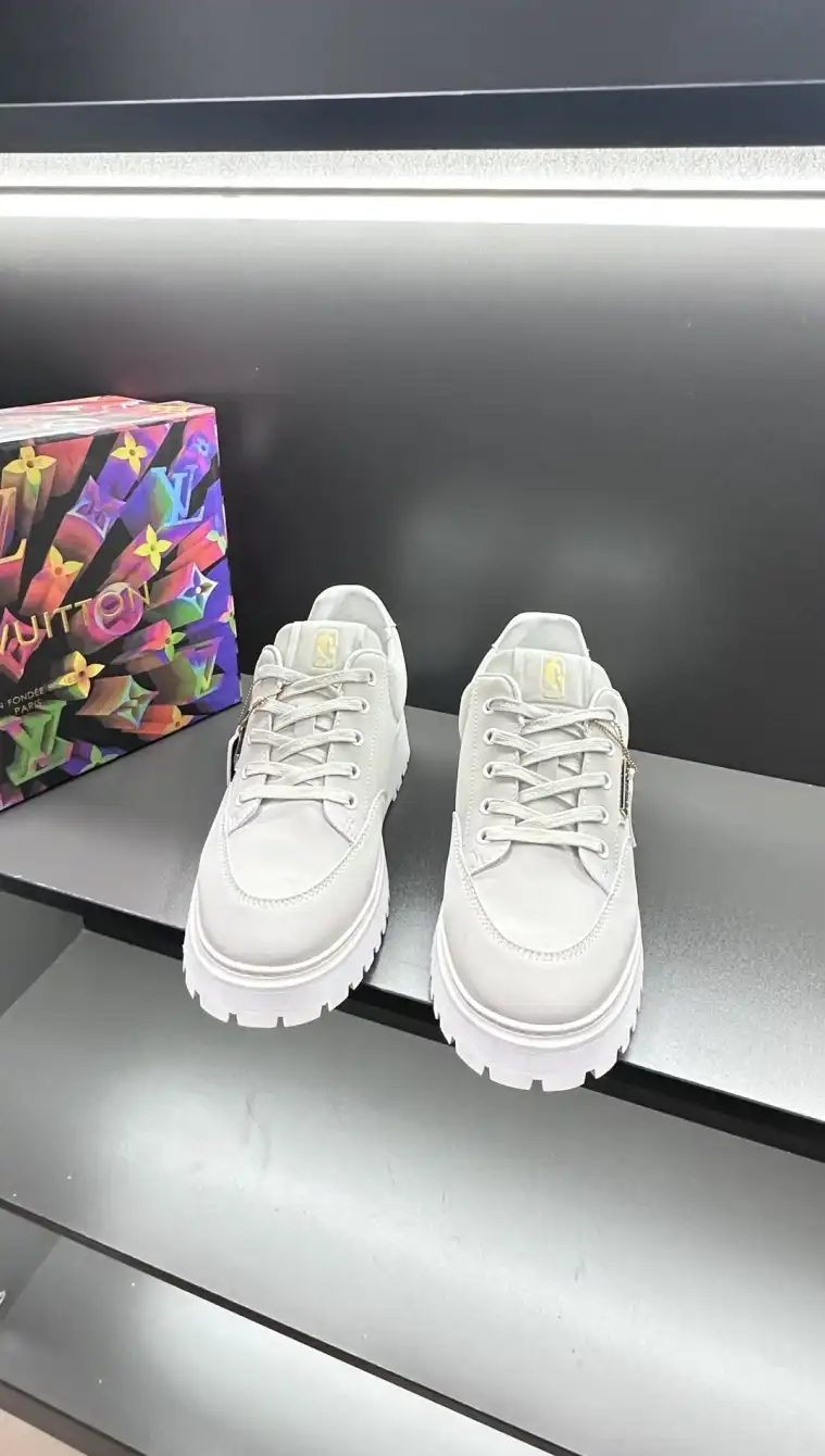 hype Louis Vuitton Sneakers