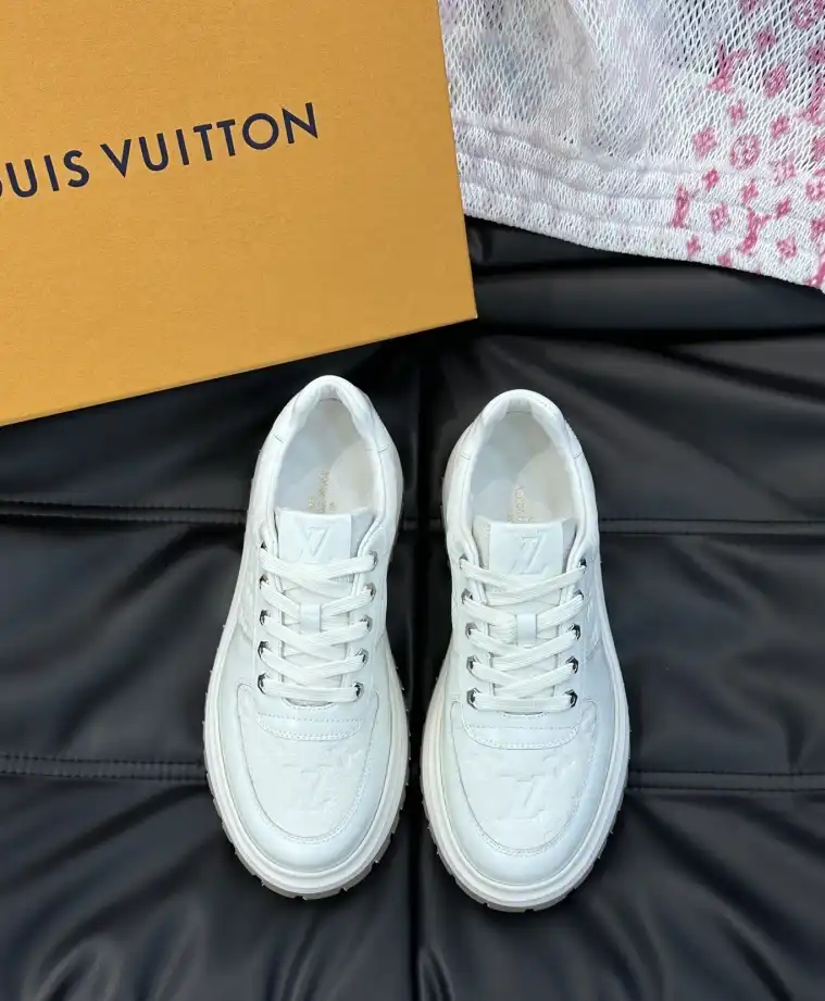 hype Louis Vuitton Sneakers