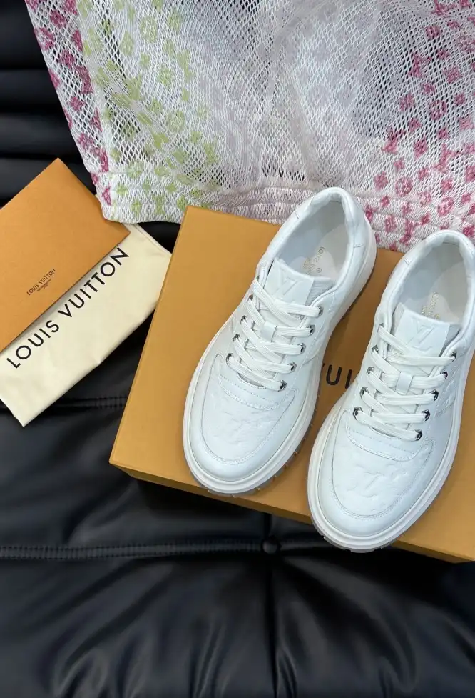 hype Louis Vuitton Sneakers