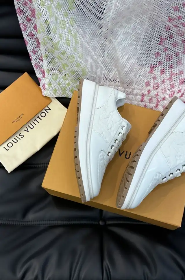 hype Louis Vuitton Sneakers