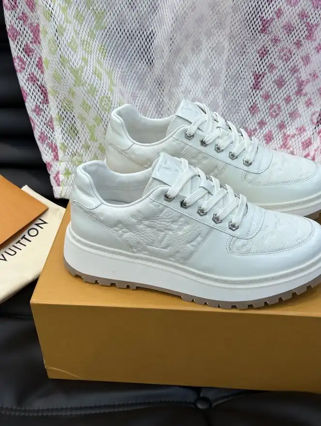 hype Louis Vuitton Sneakers