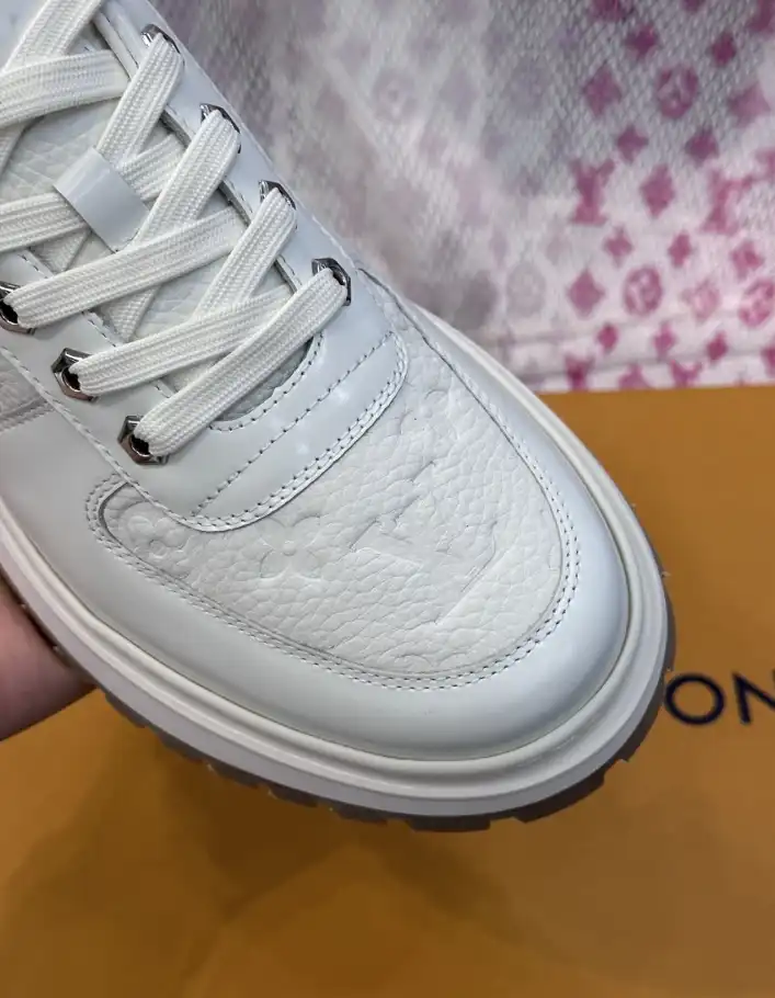 hype Louis Vuitton Sneakers