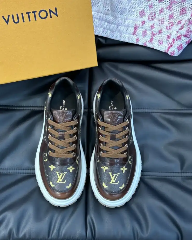 hype Louis Vuitton Sneakers