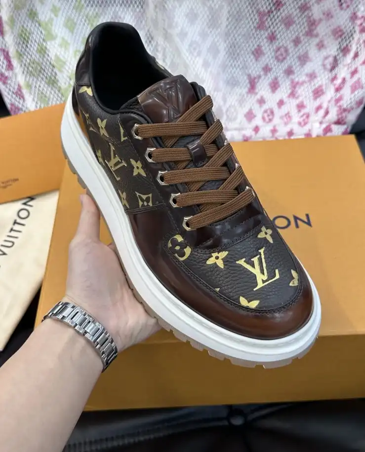 hype Louis Vuitton Sneakers