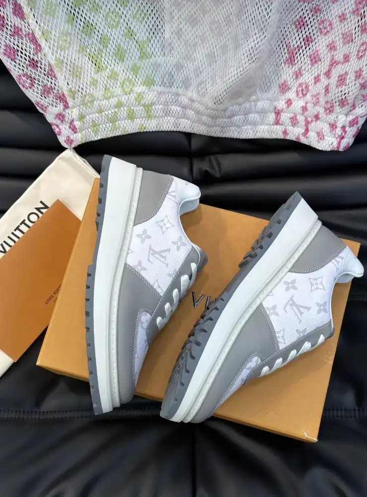 hype Louis Vuitton Sneakers