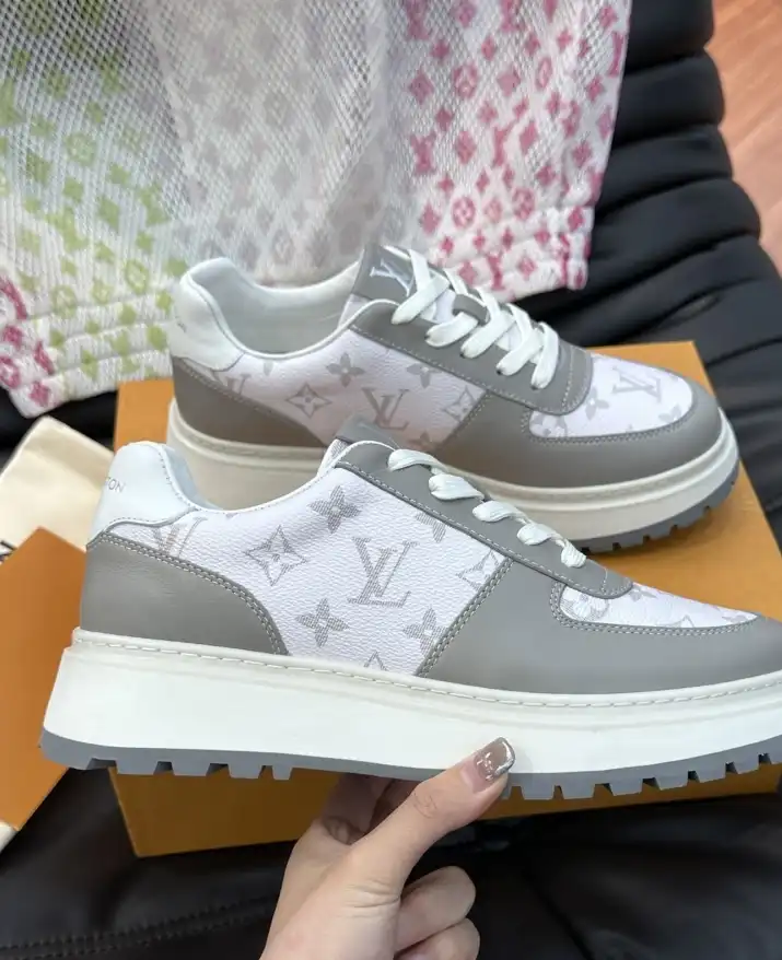 hype Louis Vuitton Sneakers