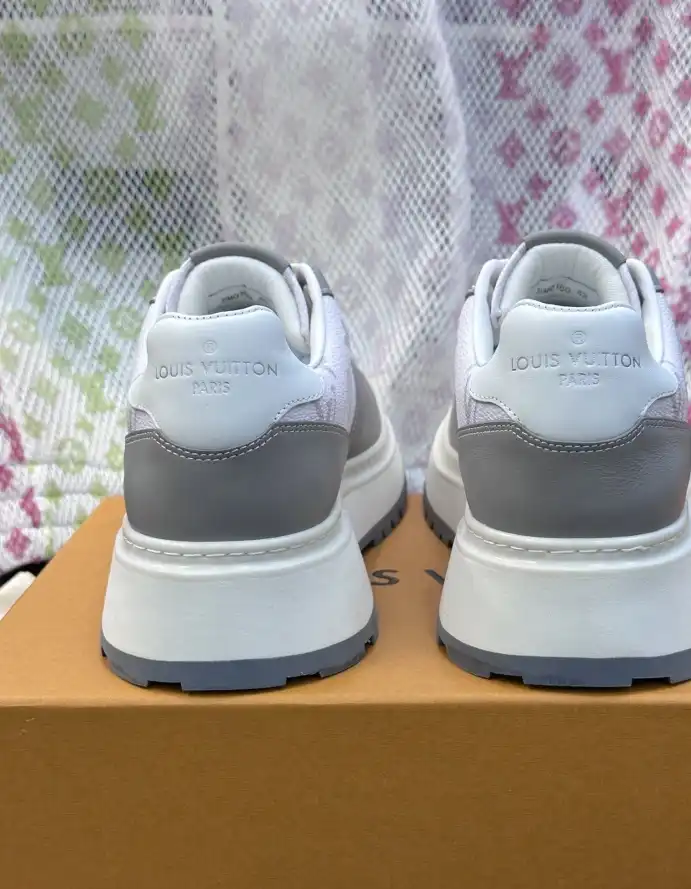 hype Louis Vuitton Sneakers