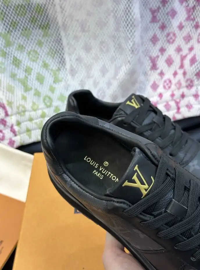 hype Louis Vuitton Sneakers