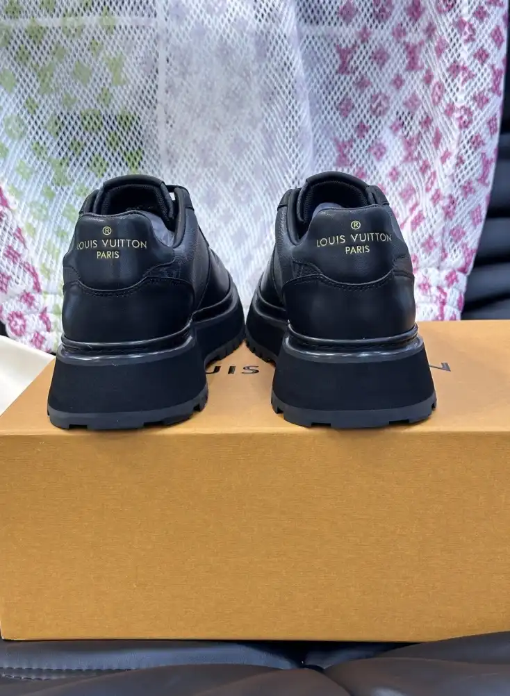 hype Louis Vuitton Sneakers