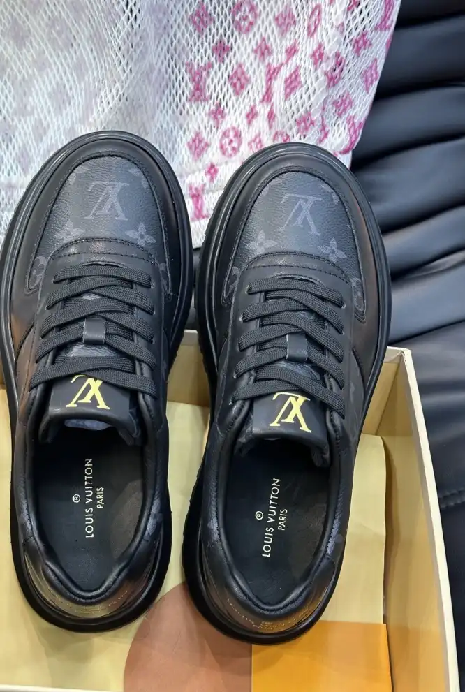 hype Louis Vuitton Sneakers