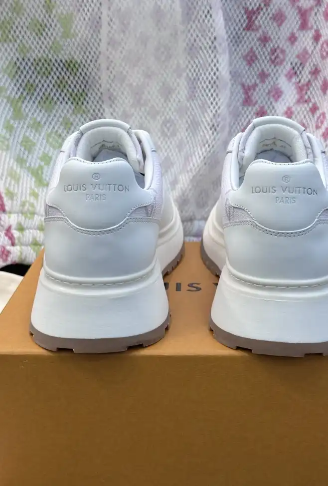 hype Louis Vuitton Sneakers