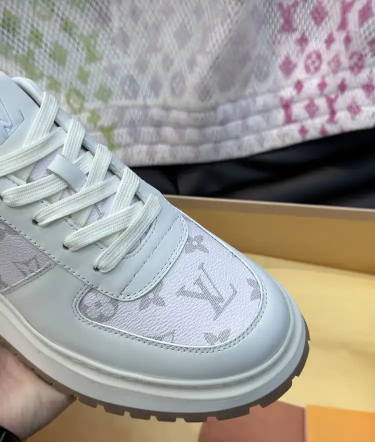 hype Louis Vuitton Sneakers