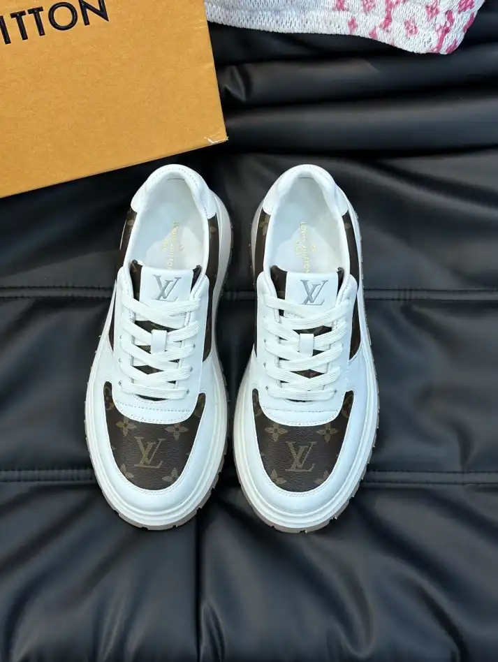 hype Louis Vuitton Sneakers