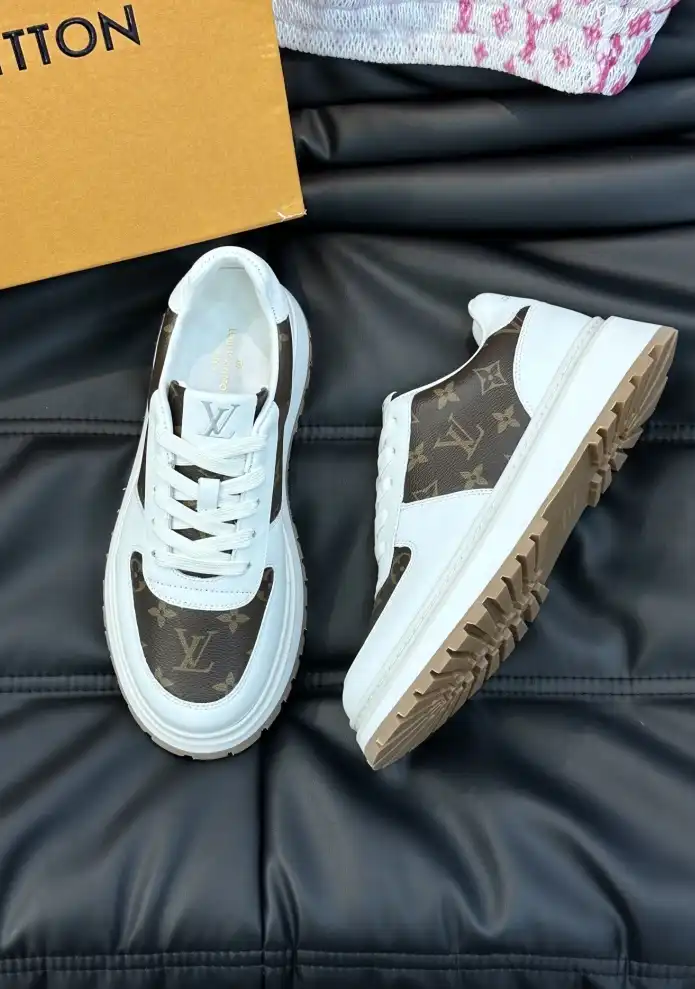 hype Louis Vuitton Sneakers