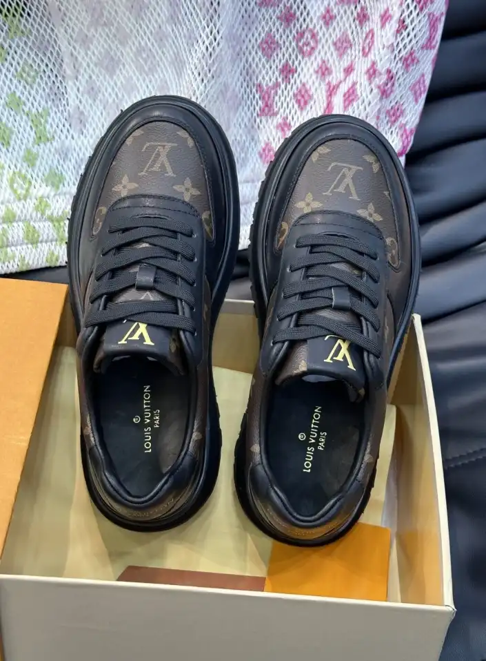 hype Louis Vuitton Sneakers