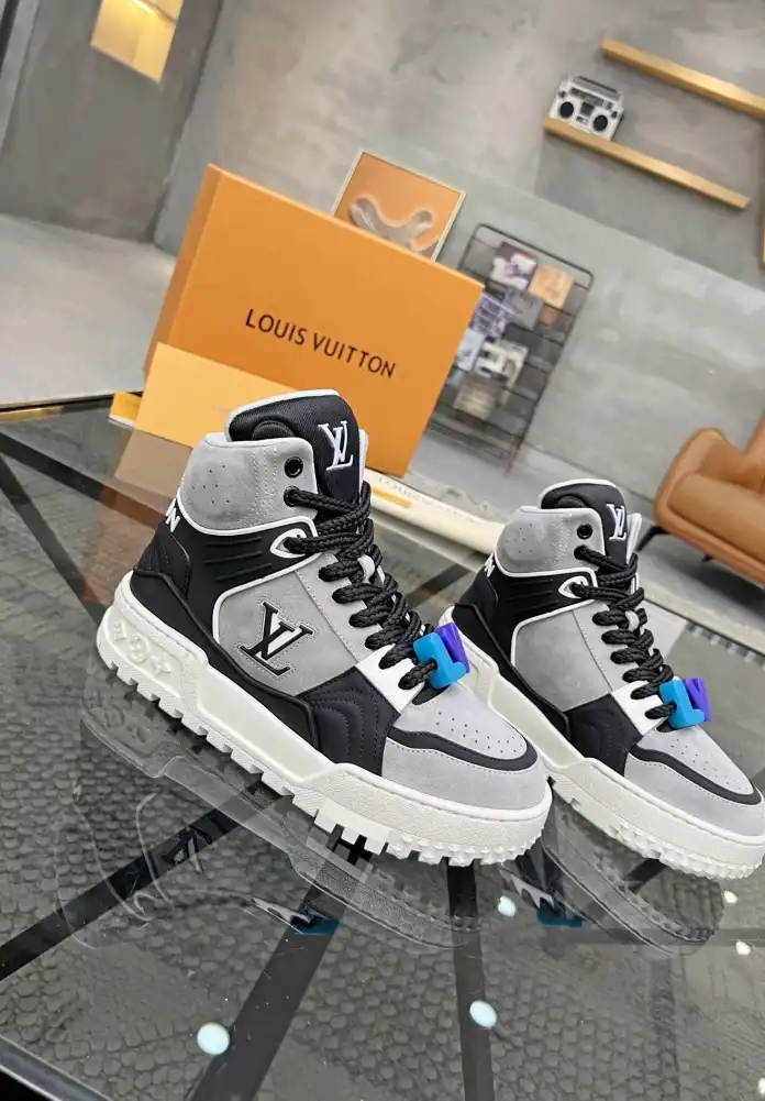 hype Louis Vuitton Sneakers