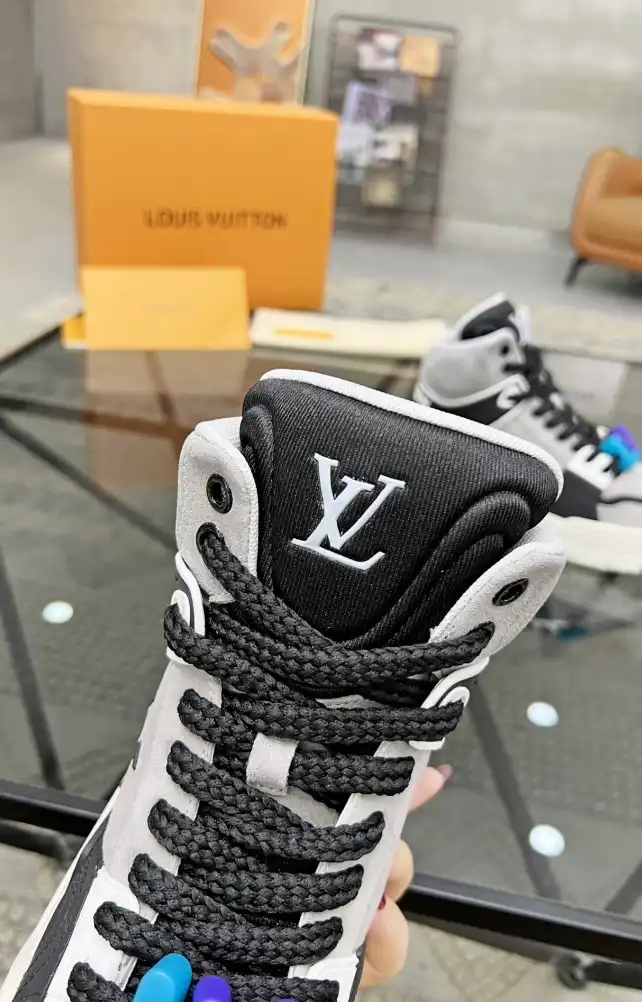 hype Louis Vuitton Sneakers