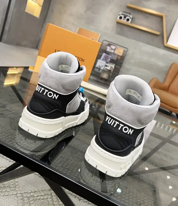 hype Louis Vuitton Sneakers