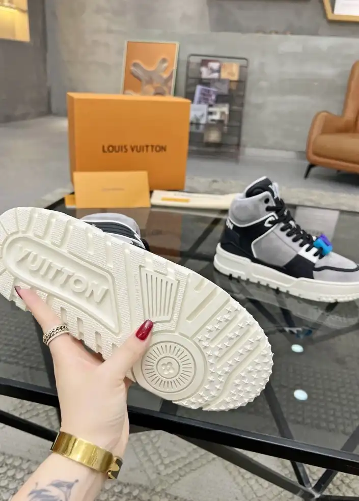 hype Louis Vuitton Sneakers