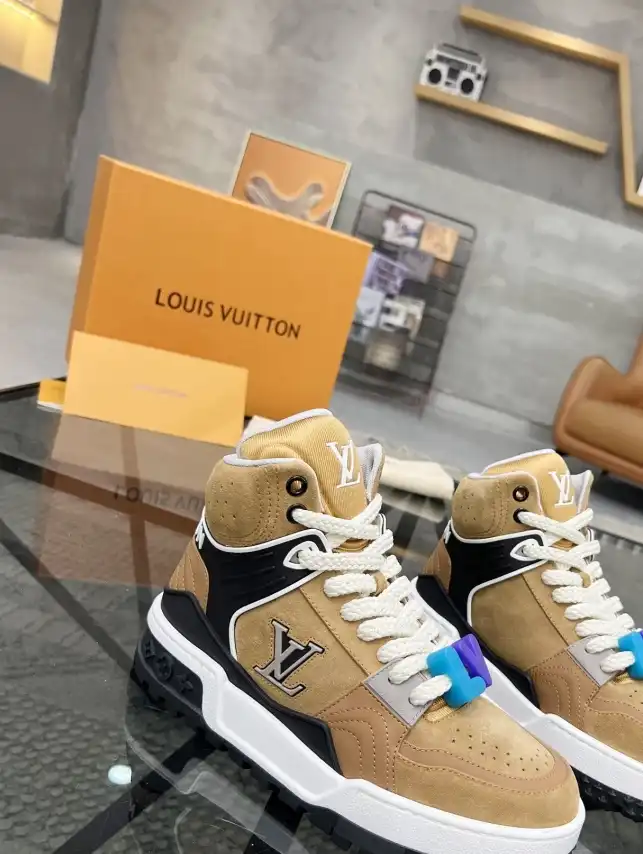 hype Louis Vuitton Sneakers