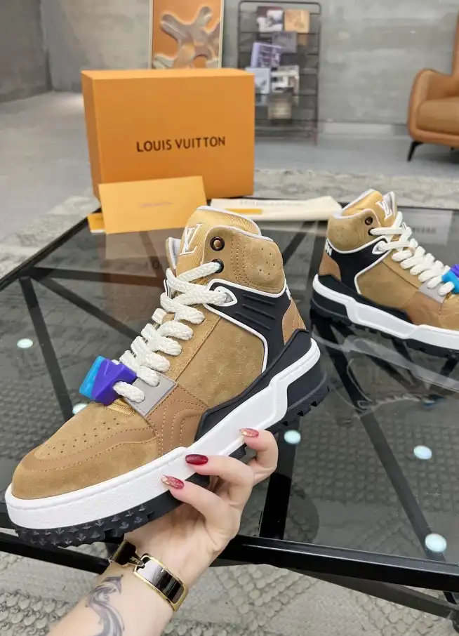 hype Louis Vuitton Sneakers