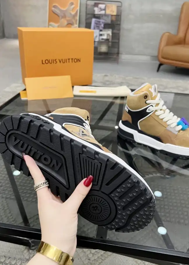 hype Louis Vuitton Sneakers