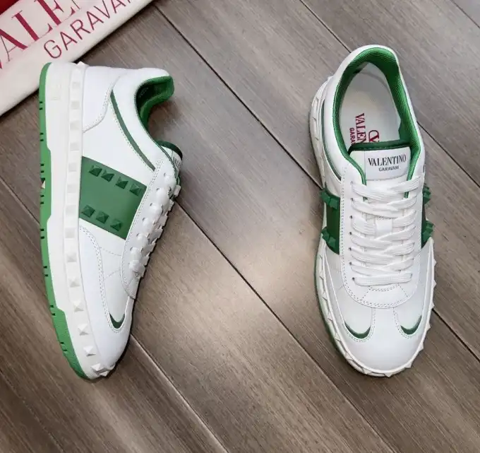 hype Valentino Sneakers