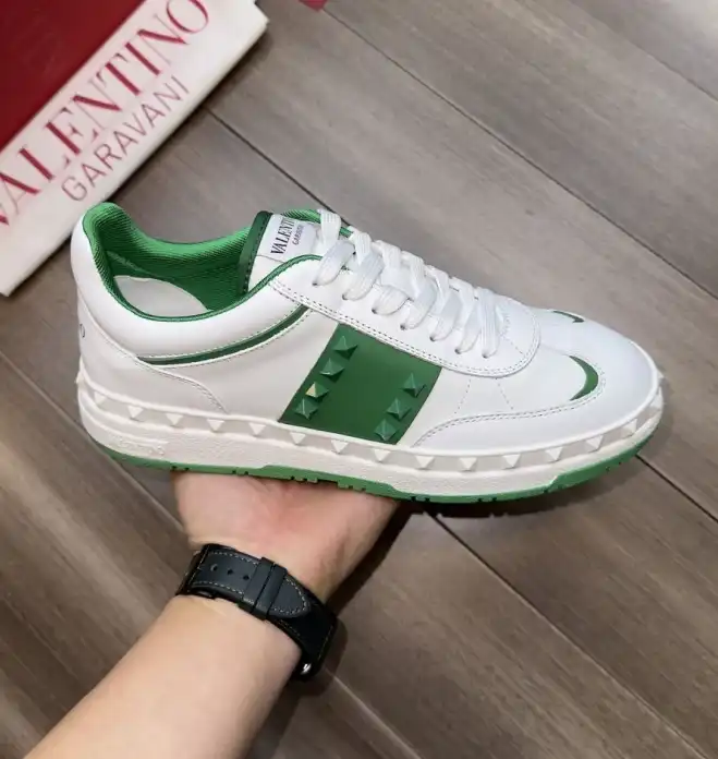 hype Valentino Sneakers