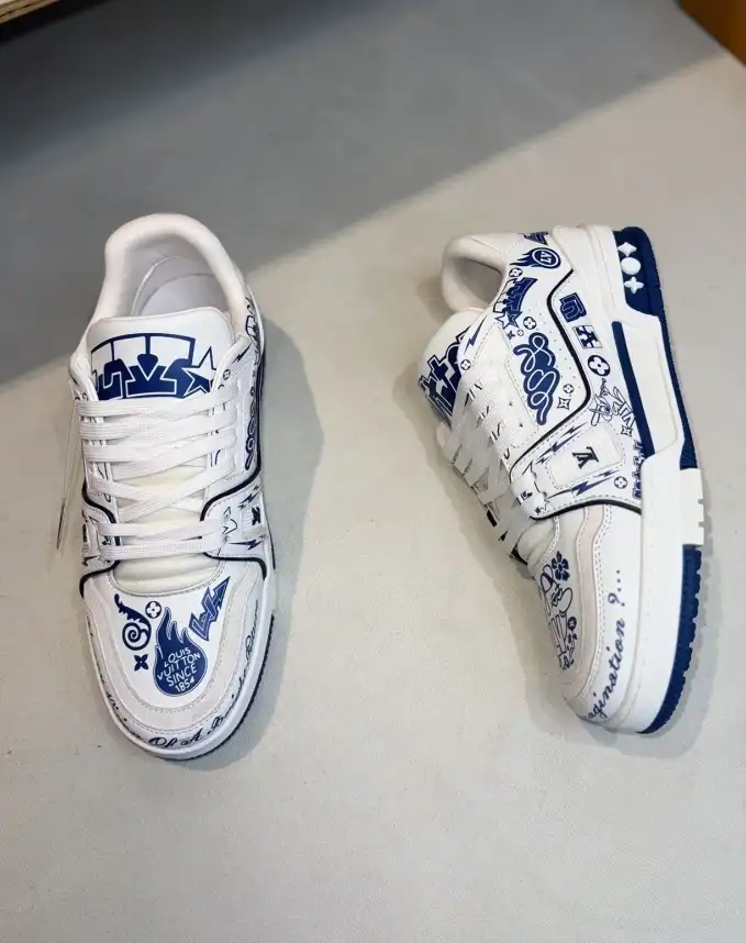 hype Louis Vuitton Sneakers