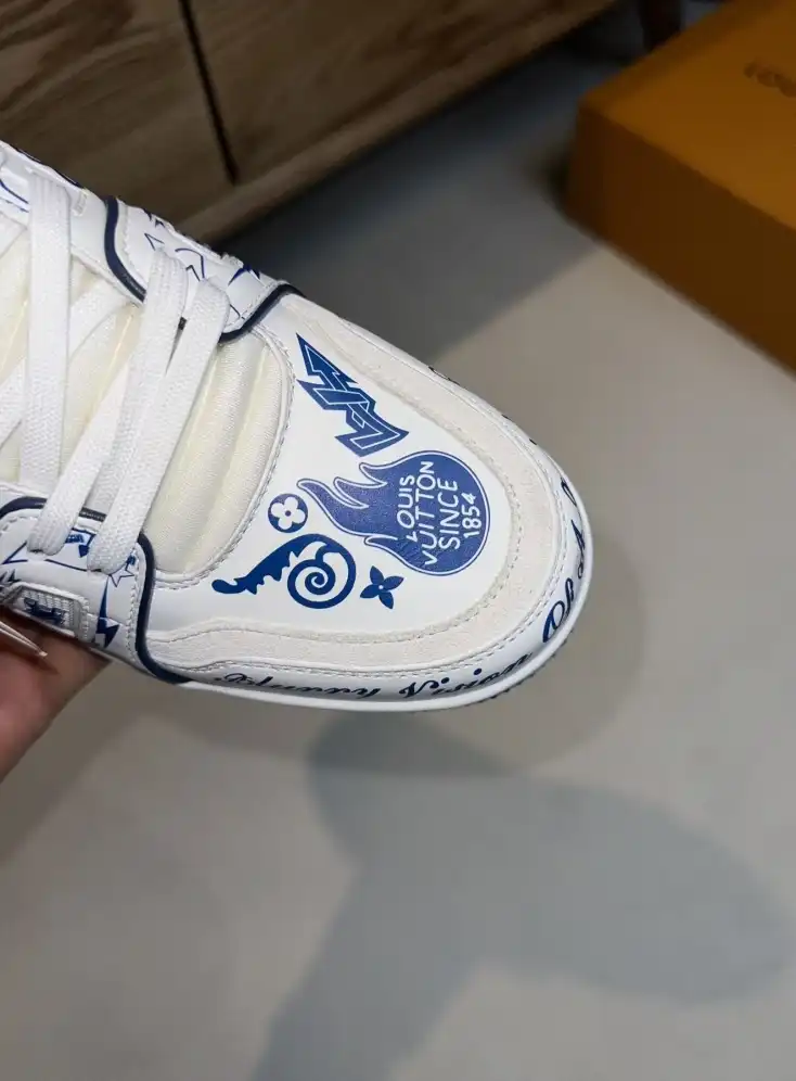 hype Louis Vuitton Sneakers