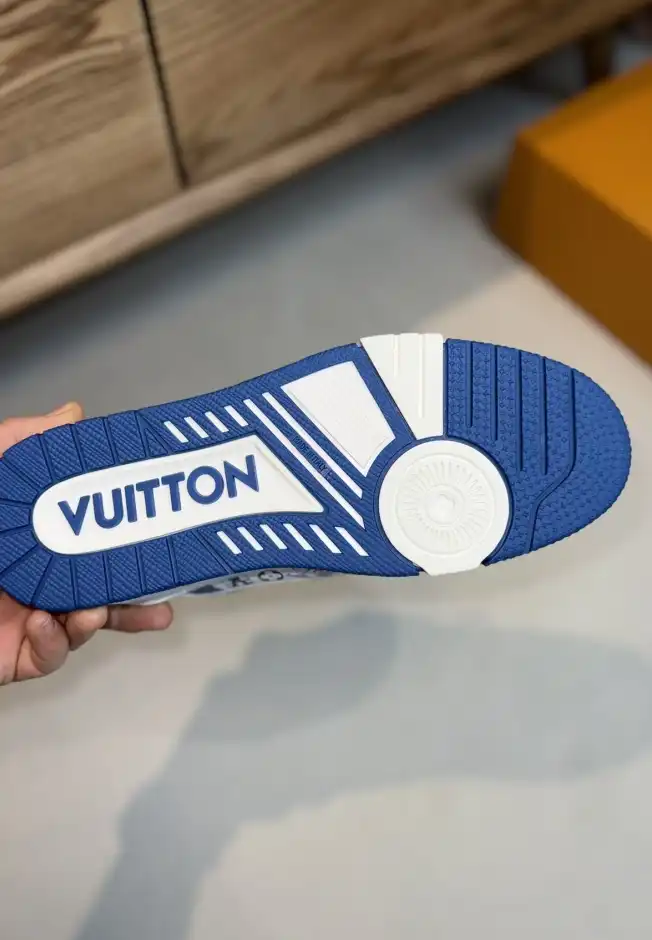 hype Louis Vuitton Sneakers