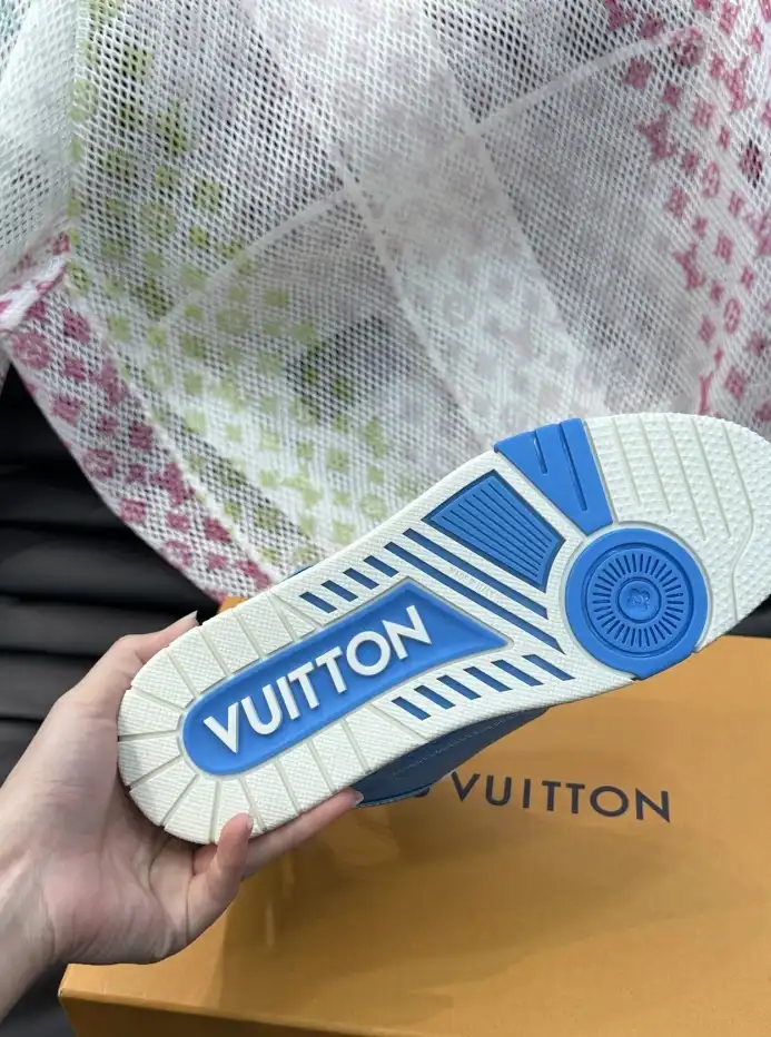 hype Louis Vuitton Sneakers