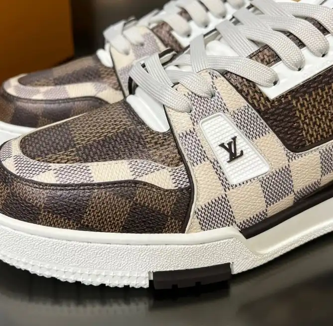 hype Louis Vuitton Sneakers