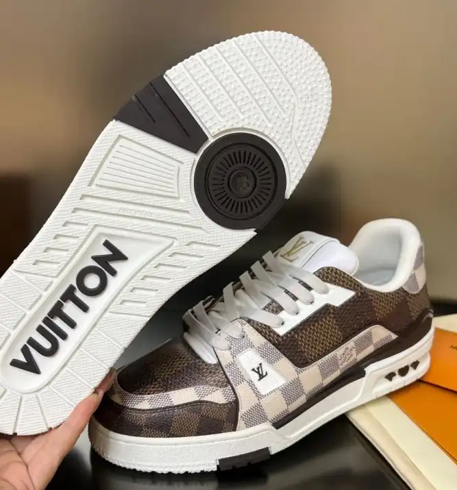 hype Louis Vuitton Sneakers