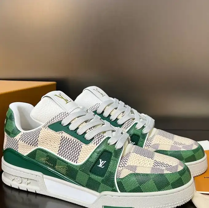 hype Louis Vuitton Sneakers