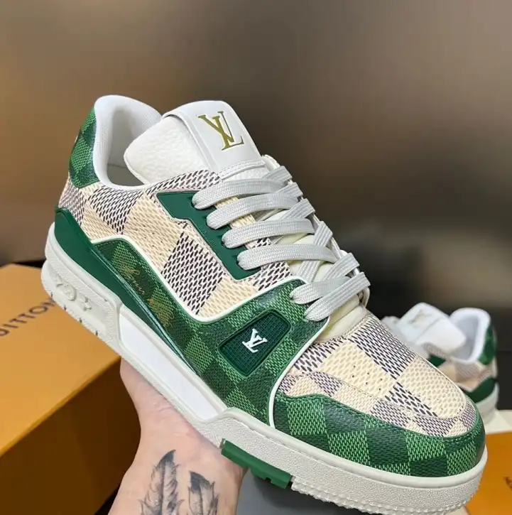 hype Louis Vuitton Sneakers