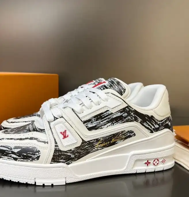 hype Louis Vuitton Sneakers