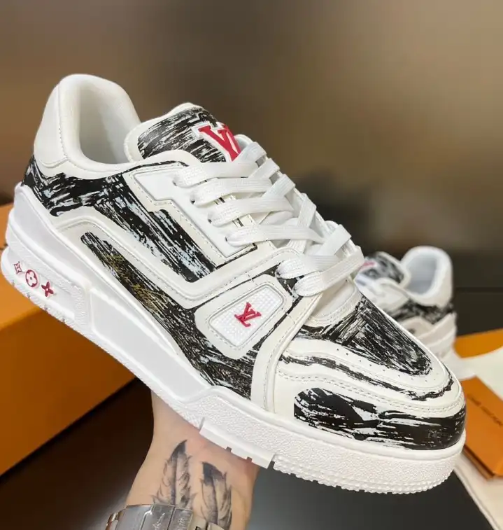 hype Louis Vuitton Sneakers