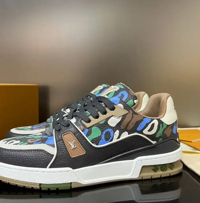 hype Louis Vuitton Sneakers