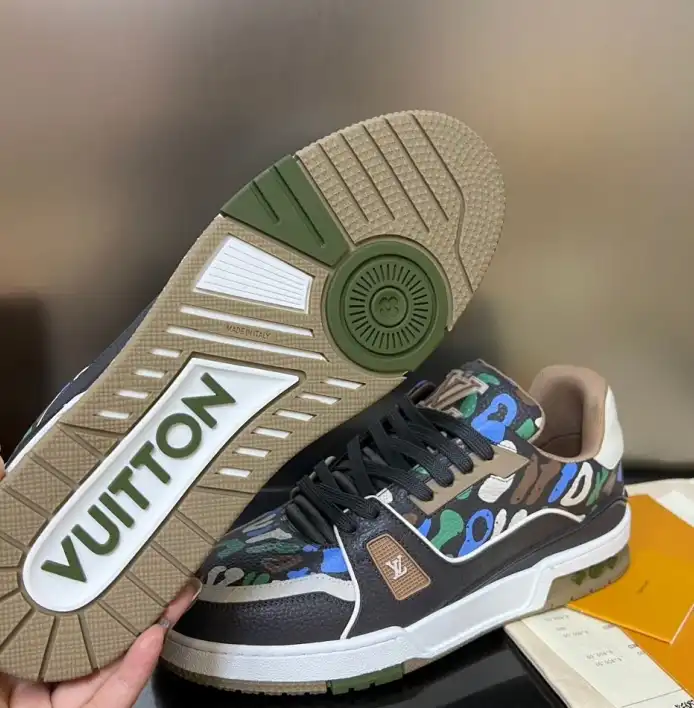 hype Louis Vuitton Sneakers