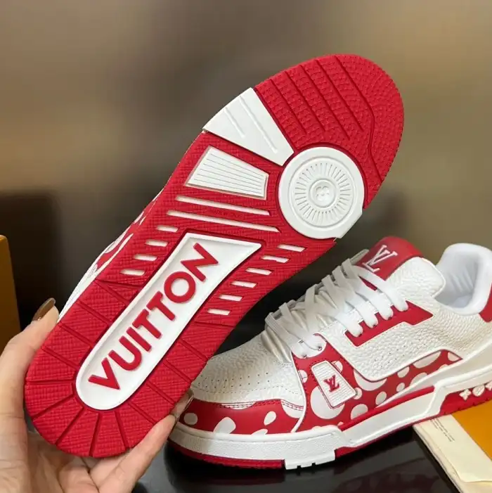 hype Louis Vuitton Sneakers