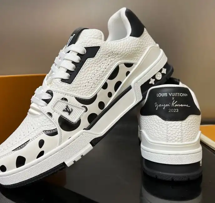 hype Louis Vuitton Sneakers