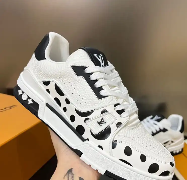 hype Louis Vuitton Sneakers