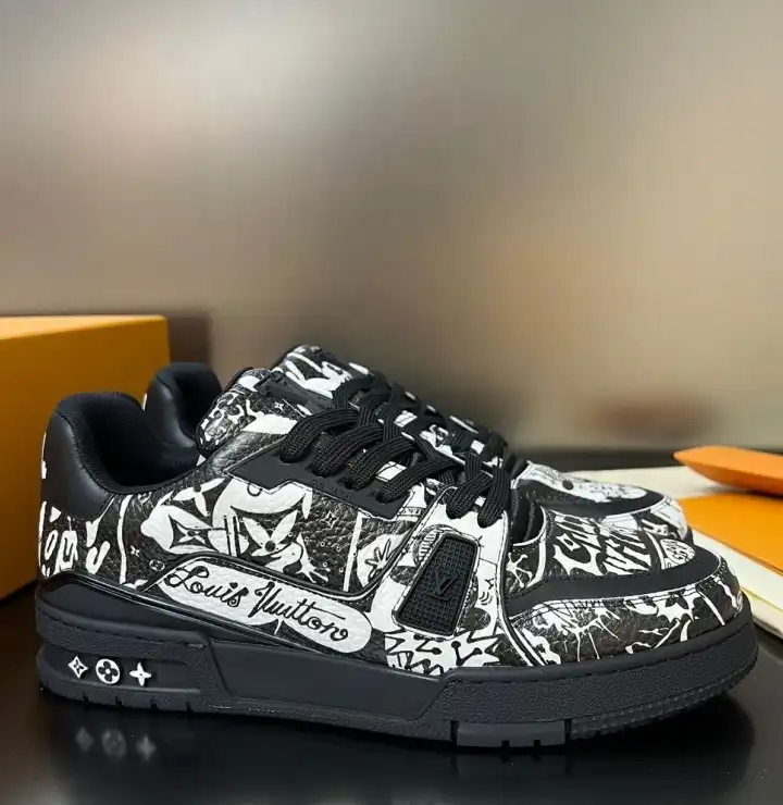 hype Louis Vuitton Sneakers