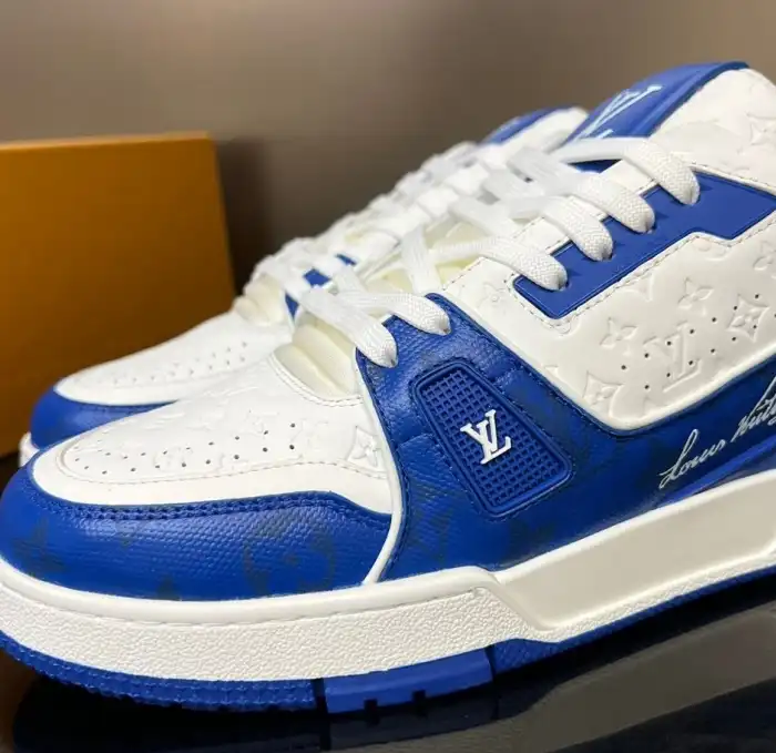 hype Louis Vuitton Sneakers