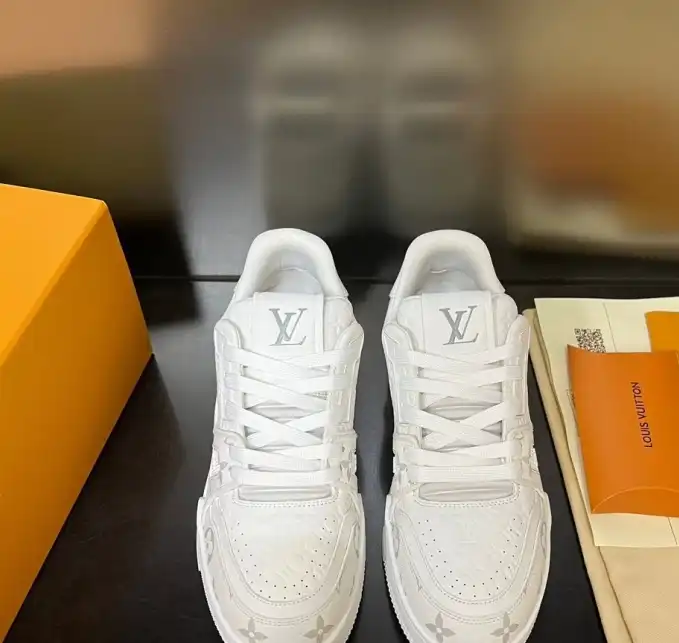 hype Louis Vuitton Sneakers