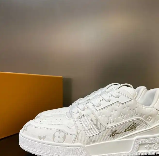 hype Louis Vuitton Sneakers