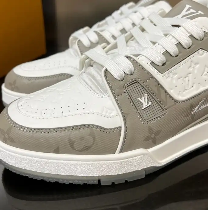 hype Louis Vuitton Sneakers