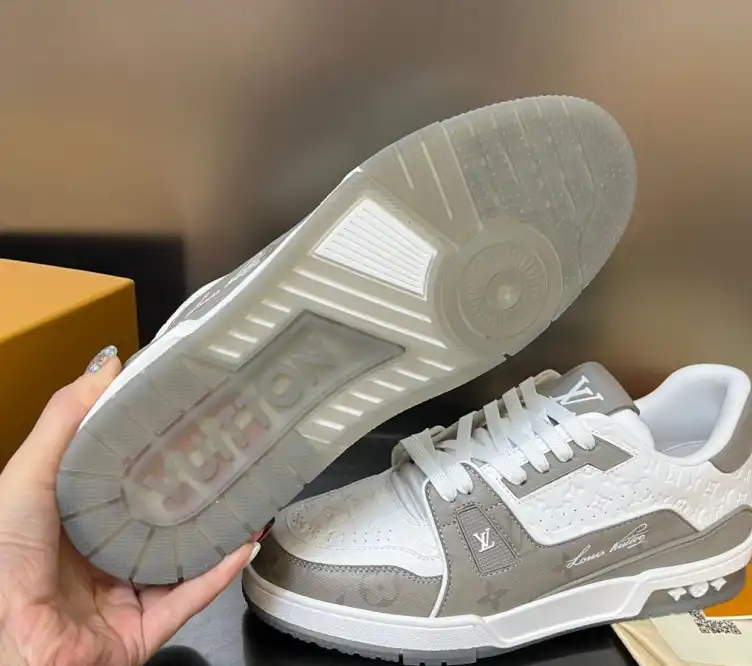 hype Louis Vuitton Sneakers