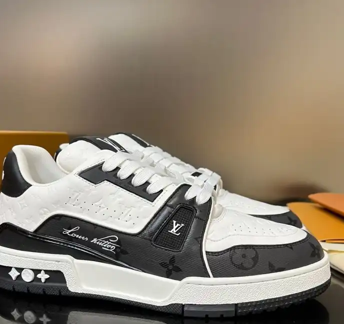 hype Louis Vuitton Sneakers